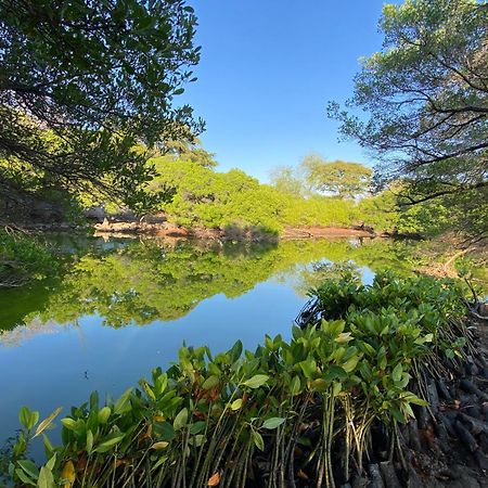 Badini Homestay เปมูเตรัน ภายนอก รูปภาพ