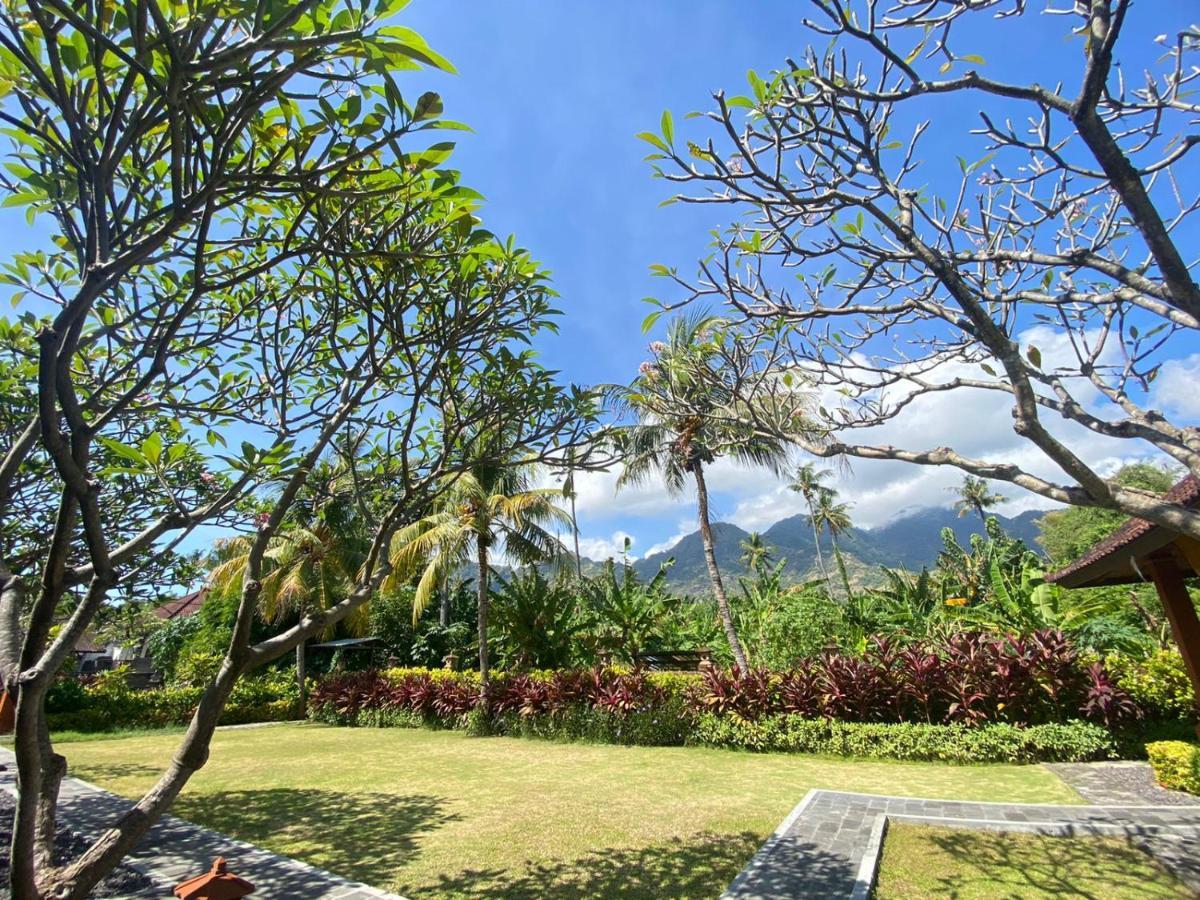 Badini Homestay เปมูเตรัน ภายนอก รูปภาพ