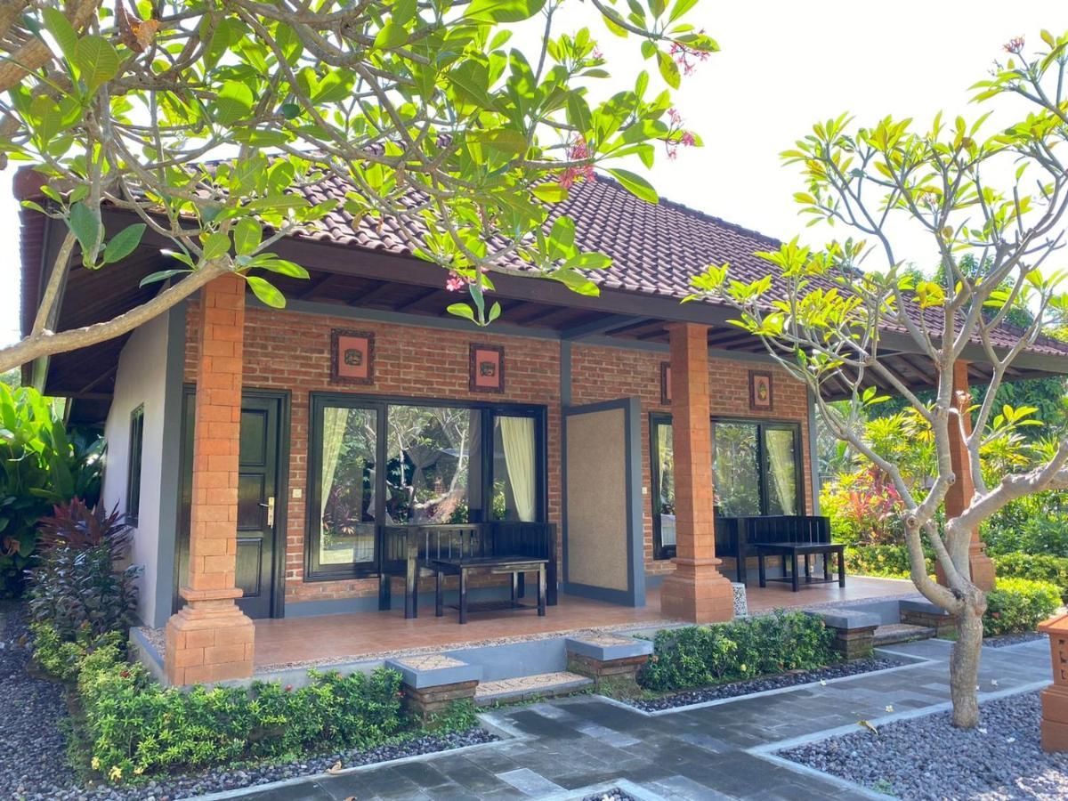 Badini Homestay เปมูเตรัน ภายนอก รูปภาพ
